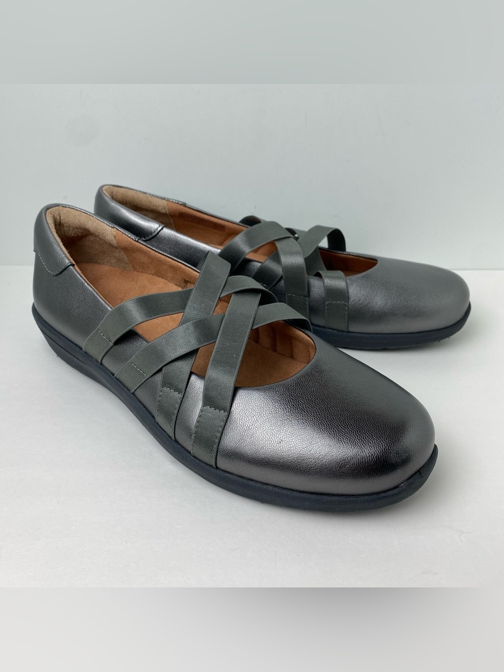 Vionic Serenity Slip On Shoes Womens 9 Metallic Pewter Gray Criss Cross Straps
